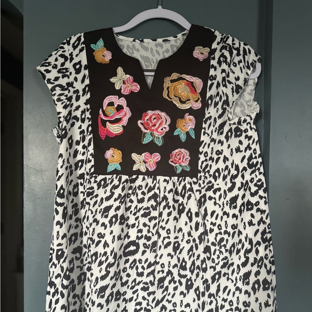 Floral Embroidered Black and White Blouse